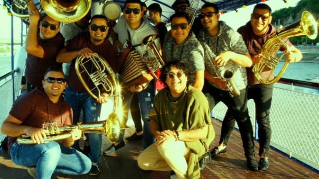424278_new 676x488.jpg