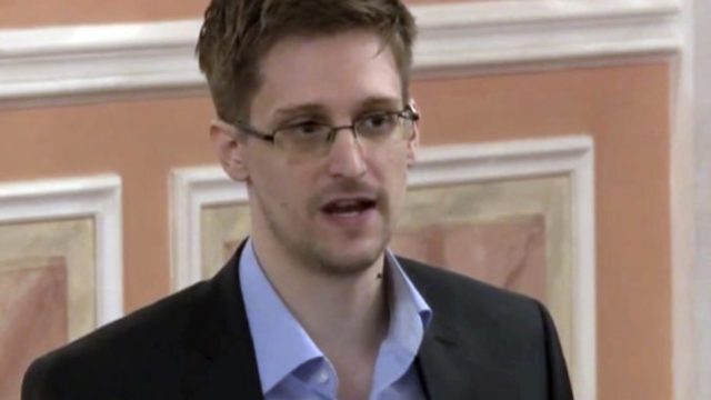 424282_snowden 676x505.jpg