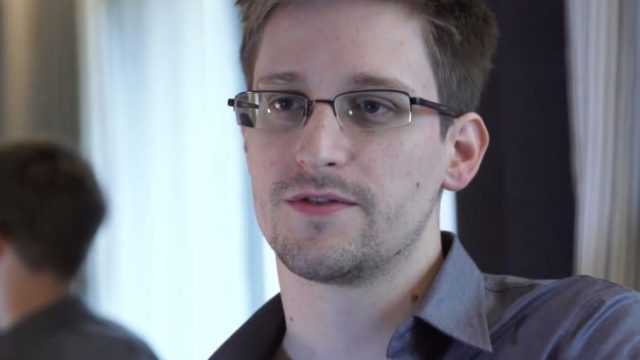 424590_snowden 676x416.jpeg