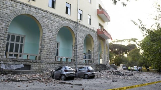 424805_albania_quake_16323 40a5e1172fd844d6815394442436805f 676x451.jpg
