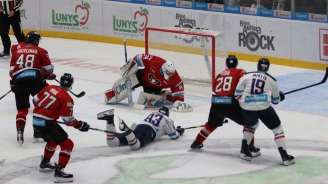 424870_tyler beskorowany tipsport liga hc 05 banska bystrica 676x451.jpg