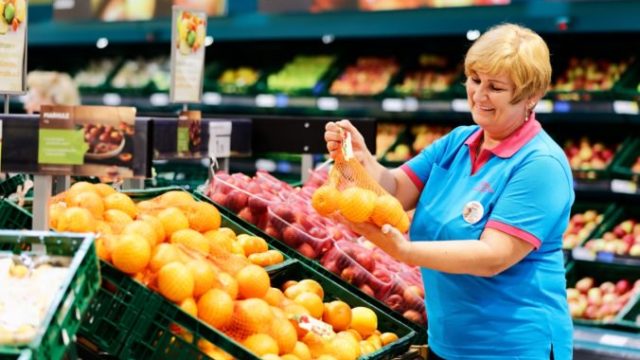425020_tesco foodwaste osn sprava 676x451.jpg