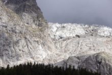 425243_italy_melting_glacier_73749 8a7c643ca7184079984ebad660a61783 676x451.jpg