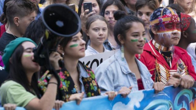 425329_canada_climate_strike_73856 edc5f767326d41e9b56c3b3f6f1a8a24 676x508.jpg