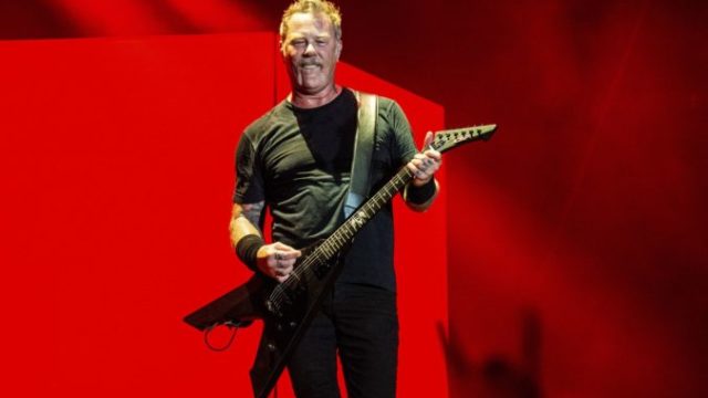 425354_james hetfield 676x450.jpg