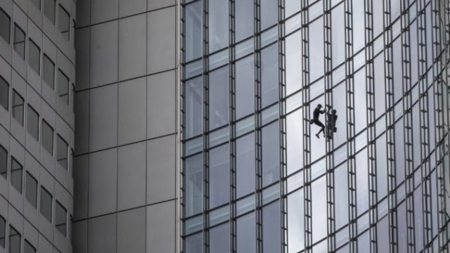 425366_germany_spiderman_13698 1a7d5af1dd774ce98767fc78e819415a 676x471.jpg