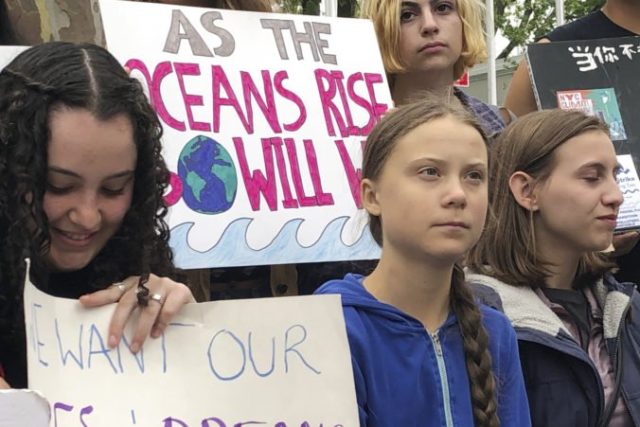 425404_teen_climate_activist_15593 b9188ed45d6b4495a04e355cdb4876fa 676x451.jpg