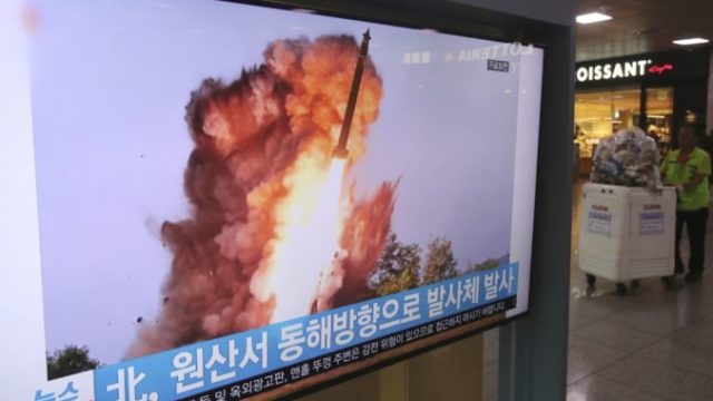 425656_south_korea_north_korea_projectile_61689 3de3dc90717b4d339b609fc1a173d537 676x444.jpg