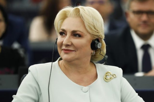 425742_viorica dancila 676x451.jpg