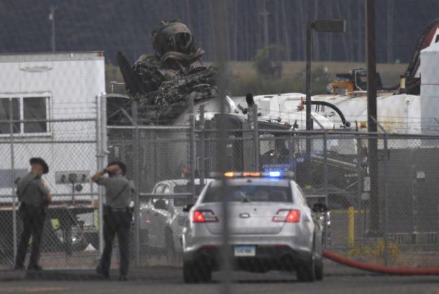 425744_plane_crash_connecticut_69090 53d6dfbe8ecf4b119937e286a602bddc 676x453.jpg