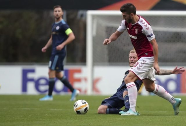 425776_paulinho joeri de kamps sporting braga sk slovan bratislava 676x460.jpg