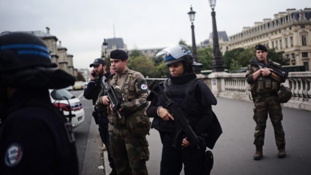 425829_pariz 676x462.jpg