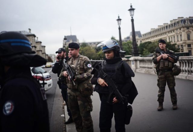 425829_pariz 676x462.jpg