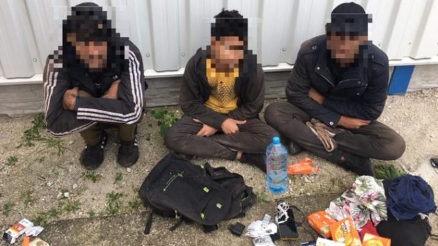 425831_migranti 2 676x454.jpg