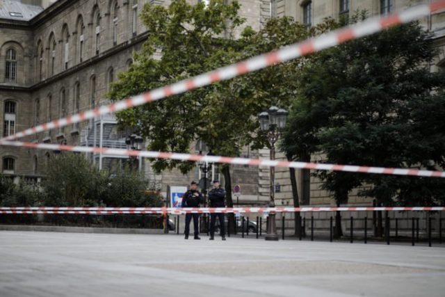 425906_pariz 1 676x451.jpg