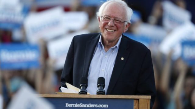 425967_sanders 676x451.jpg