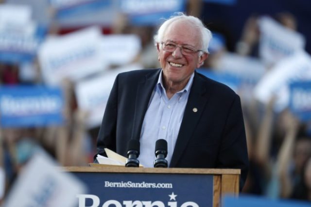 425967_sanders 676x451.jpg
