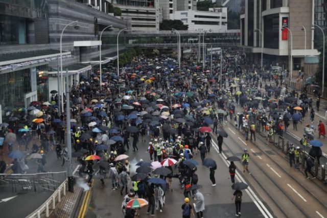 426053_hong_kong_protests_64121 a165fc3359aa411ba5c07d3e7ea24ea0 676x451.jpg