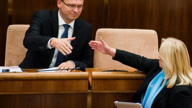 426508_mp_parlament_euroval_07 676x501.jpg