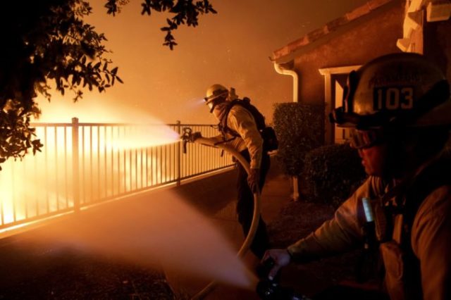426561_aptopix_california_wildfires_08013 cee6b6dc42e54103a9f8879f95675c5c 676x450.jpg