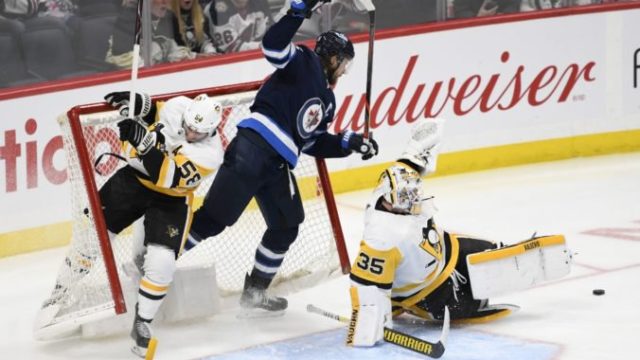 426715_blake wheeler tristan jarry kris letang nhl winnipeg jets pittsburgh penguins 676x451.jpg