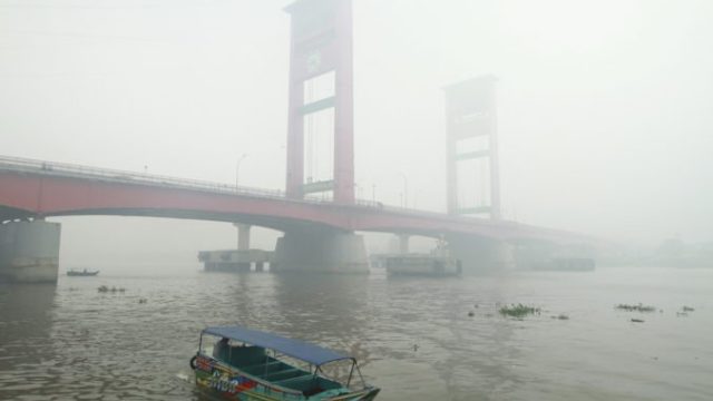 426771_indonesia_haze_44819 e5f2f0e7e36948049f0f8933104fd0bd 676x451.jpg