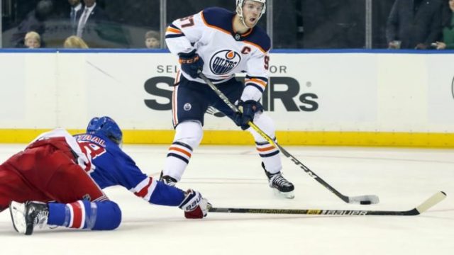 426807_connor mcdavid nhl edmonton oilers 676x451.jpg