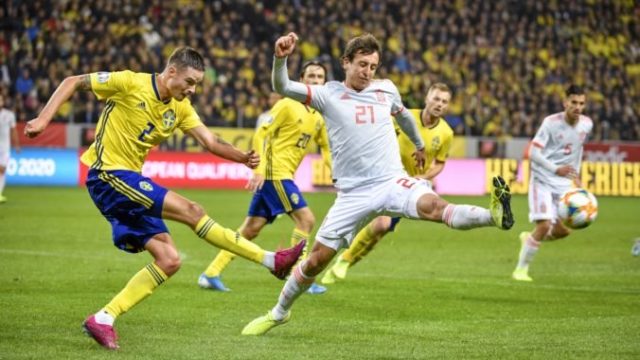 426902_mikael lustig mikel oyarzabal kvalifikacia o postup na me 2020 svedsko spanielsko 676x447.jpg