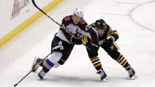 427004_teddy blueger nathan mackinnon nhl pittsburgh penguins colorado avalanche 676x451.jpg