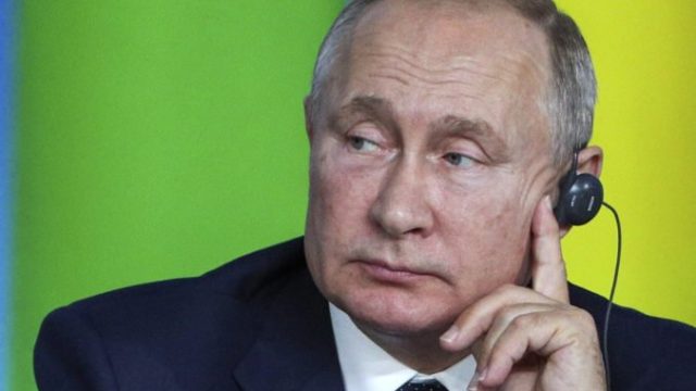 427635_putin 3 676x475.jpg