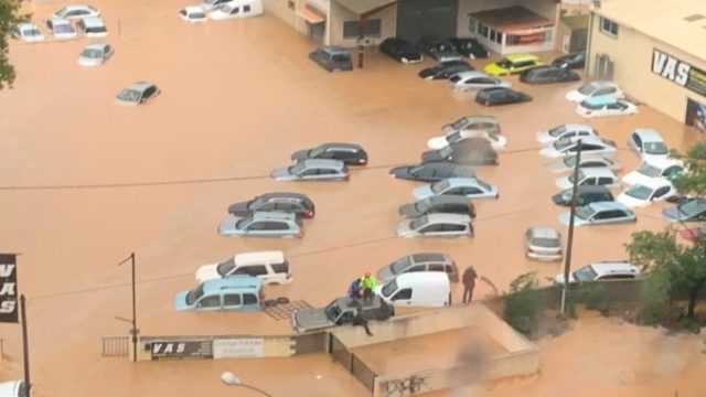 427673_france_storm_52849 1c1265a38add40c4b98f4f374a0e913f 676x482.jpg