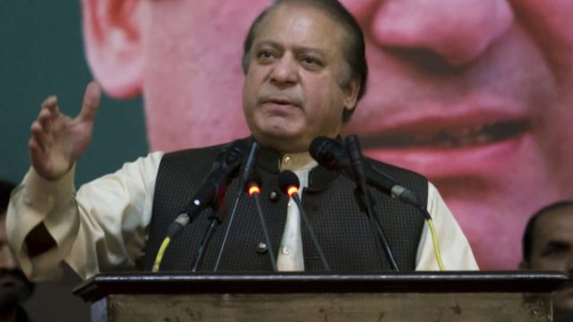 427838_pakistan_politics_91555 88a7e71d37514fa59e2701369a9519d3 676x467.jpg