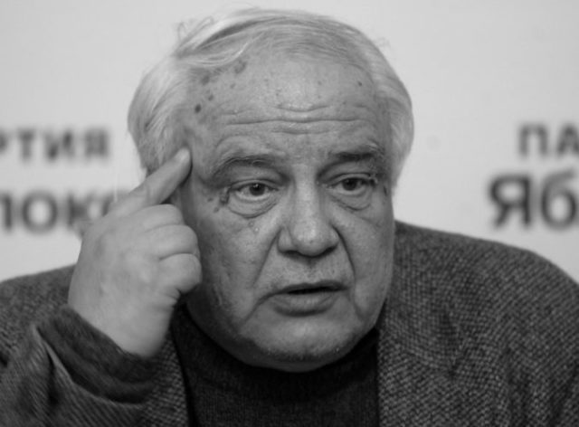 427937_bukovsky 676x499.jpg