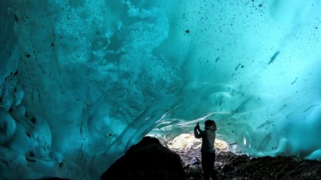 428094_switzerland_glacier_11808 a3cfc5f6b5d14a6688886e24bf19ea26 676x451.jpg