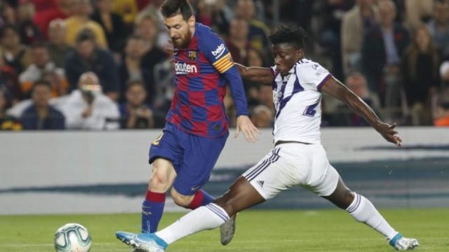 428121_mohammed salisu lionel messi la liga fc barcelona real valladolid 676x451.jpg