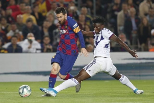 428121_mohammed salisu lionel messi la liga fc barcelona real valladolid 676x451.jpg