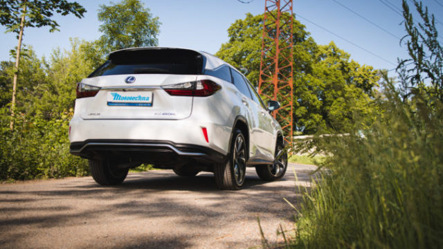 429742_lexus_rx_450hl_003 676x451.jpg