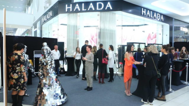 430377_1 slavnostne otvorenie butiku halada v bratislave 676x451.jpg