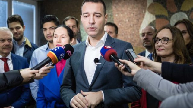 430594_tomas drucker 676x451.jpg