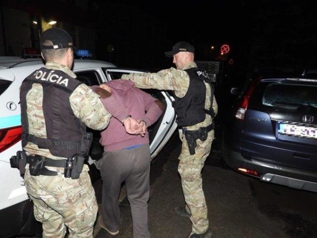 430745_policia brezno 676x507.jpg