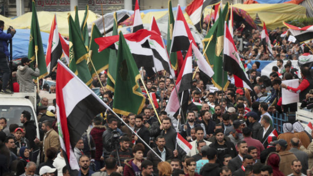 431019_iraq_protests_60304 e169c15d0d8e45459eb7a86bb4038f28 676x451.jpg