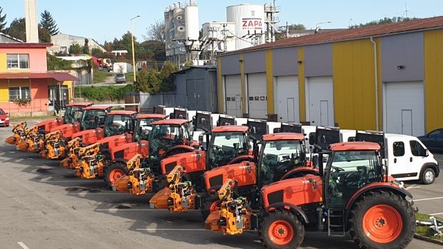 431379_sprava a udrzba ciest presovskeho samospravneho kraja technika zimna udrzba 1.jpg