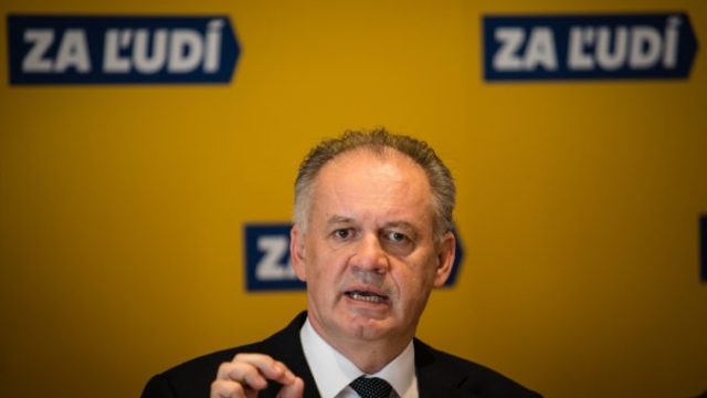 431817_andrej kiska za ludi 676x451.jpg