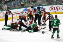 432142_dallas stars calgary flames nhl 676x451.jpg