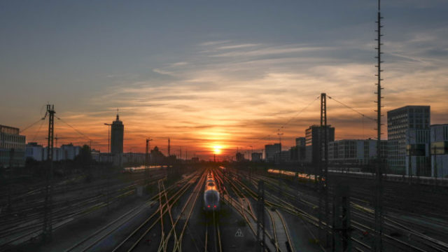 432151_gettyimages 1033421170 676x451.jpg