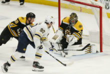 432376_bruins_sabres_hockey_64127 7d8477dea917441fa7d115d168fee6ce 676x451.jpg