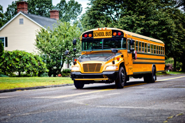 432378_autobus 676x451.jpg