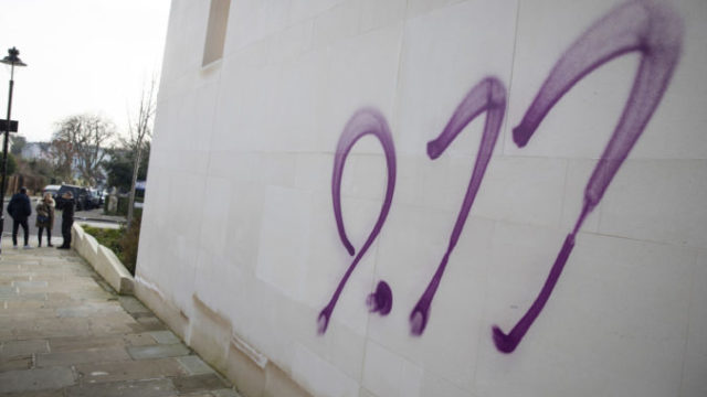 432455_britain_hanukkah_graffiti_94516 eab9b856ba6a437fb53cd2f251456e72 676x451.jpg