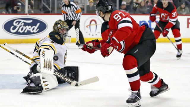 432591_bruins_devils_hockey_24444 6f58f1c70e1a43ac9f83cbcc1f69b160 676x451.jpg