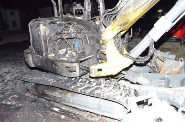 432670_82095631_983604335351436_3179908436368293888_o 676x448.jpg